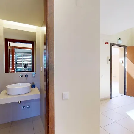 Herdade Dos Salgados, V3 *